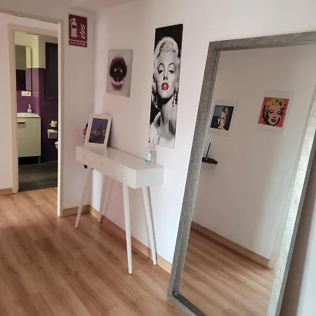 Amplio Piso Luminoso Cerca Del Camino Y Catedral C3