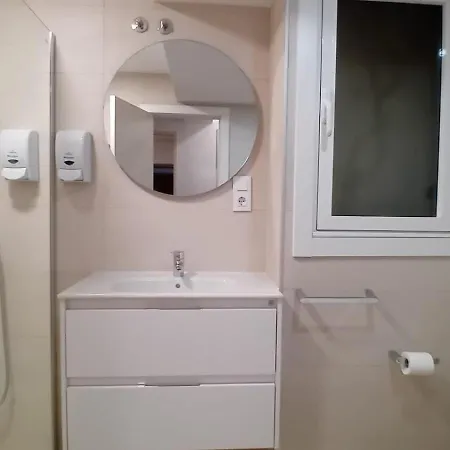 Amplio Piso Luminoso Cerca Del Camino Y Catedral C3 شقة